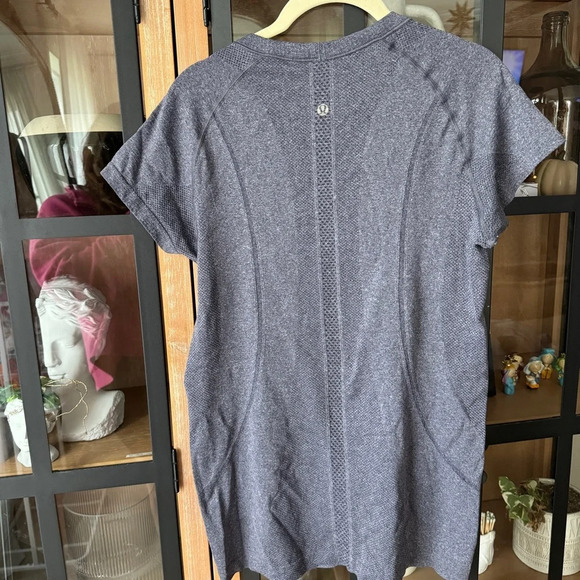 Lululemon Swiftly Tech Tee short sleeve running contrasting marled size 8 navy - Picture 2 of 7